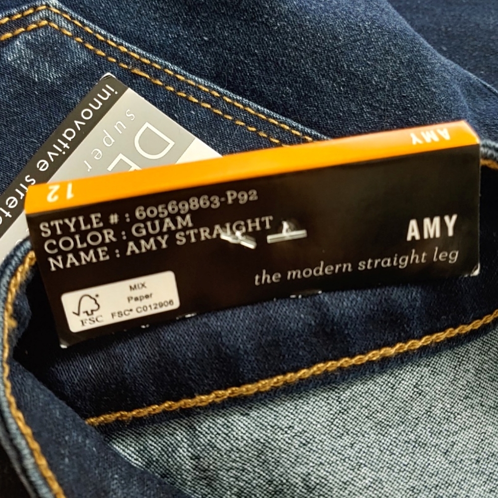 NWTBandolino Amy Womens 10 Blue Straight LegStretch Jeans - Picture 6 of 6
